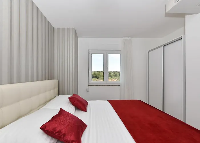 Apartament Gravic 1 *