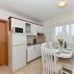 Appartement Gravic 1
