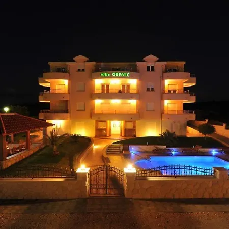 Gravic 1 Апартаменты *